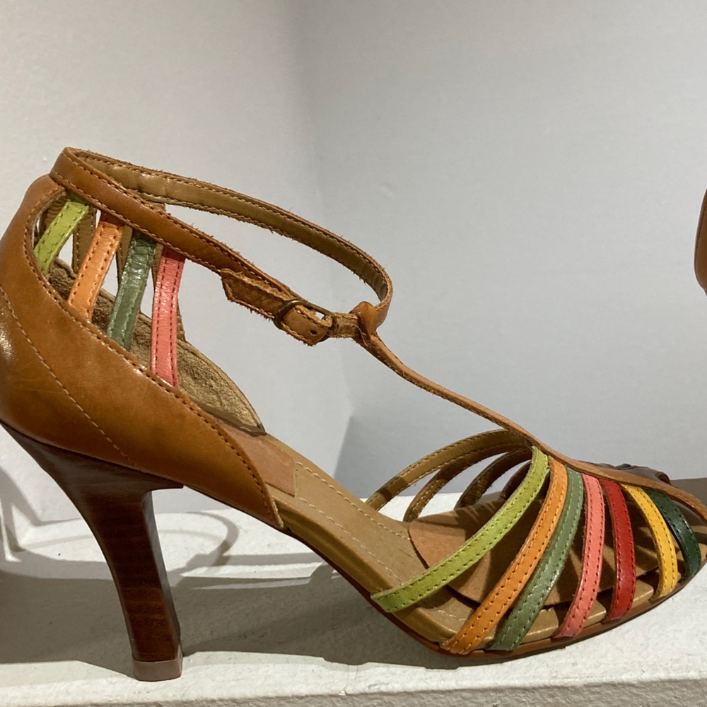Carlos Santana Leather T-Strap Heels